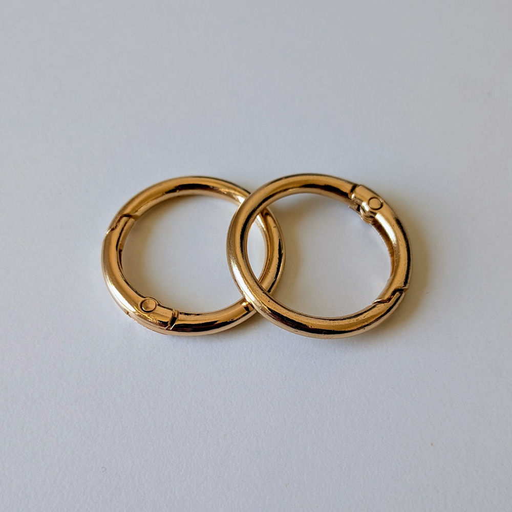 Fjäderring guld